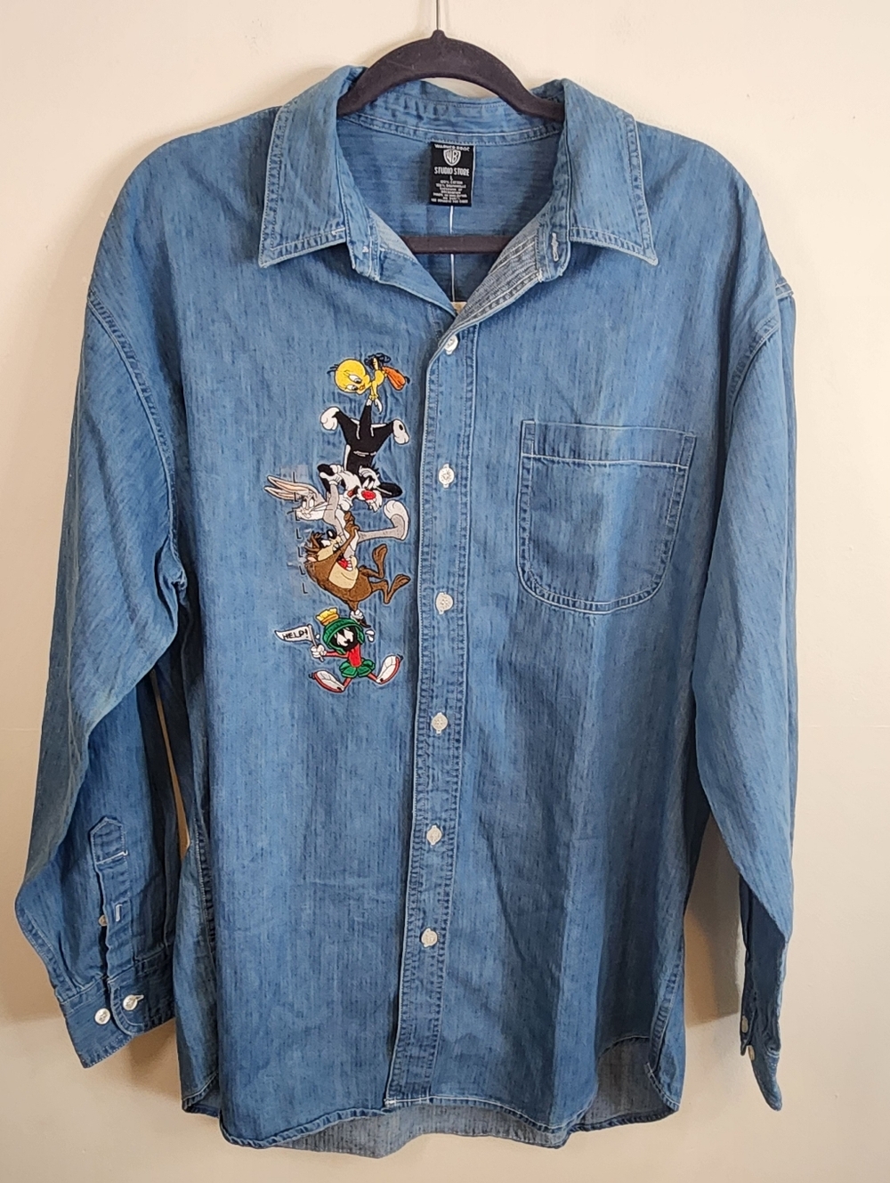 Vintage 1990s NWT Large Warner Brothers Disney Looney Tunes Embroidered Shirt